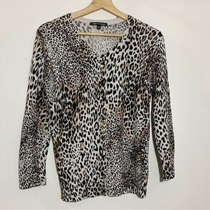 Cable and Gauge animal print leopard  button down cardigan sweater. Size S